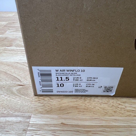 Nike Air Winflo 10 Shoes Women's 11.5 Men's 10 Running White DV4023-102 - Picture 10 of 11